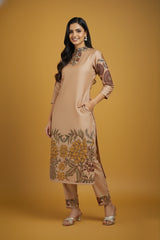 Beige Floral Kalamkari Kurta Set with Dupatta – Printed Appliques & Scallop Border